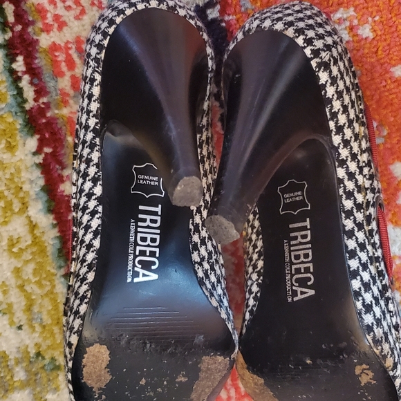 3 pair of heels. - Picture 6 of 8